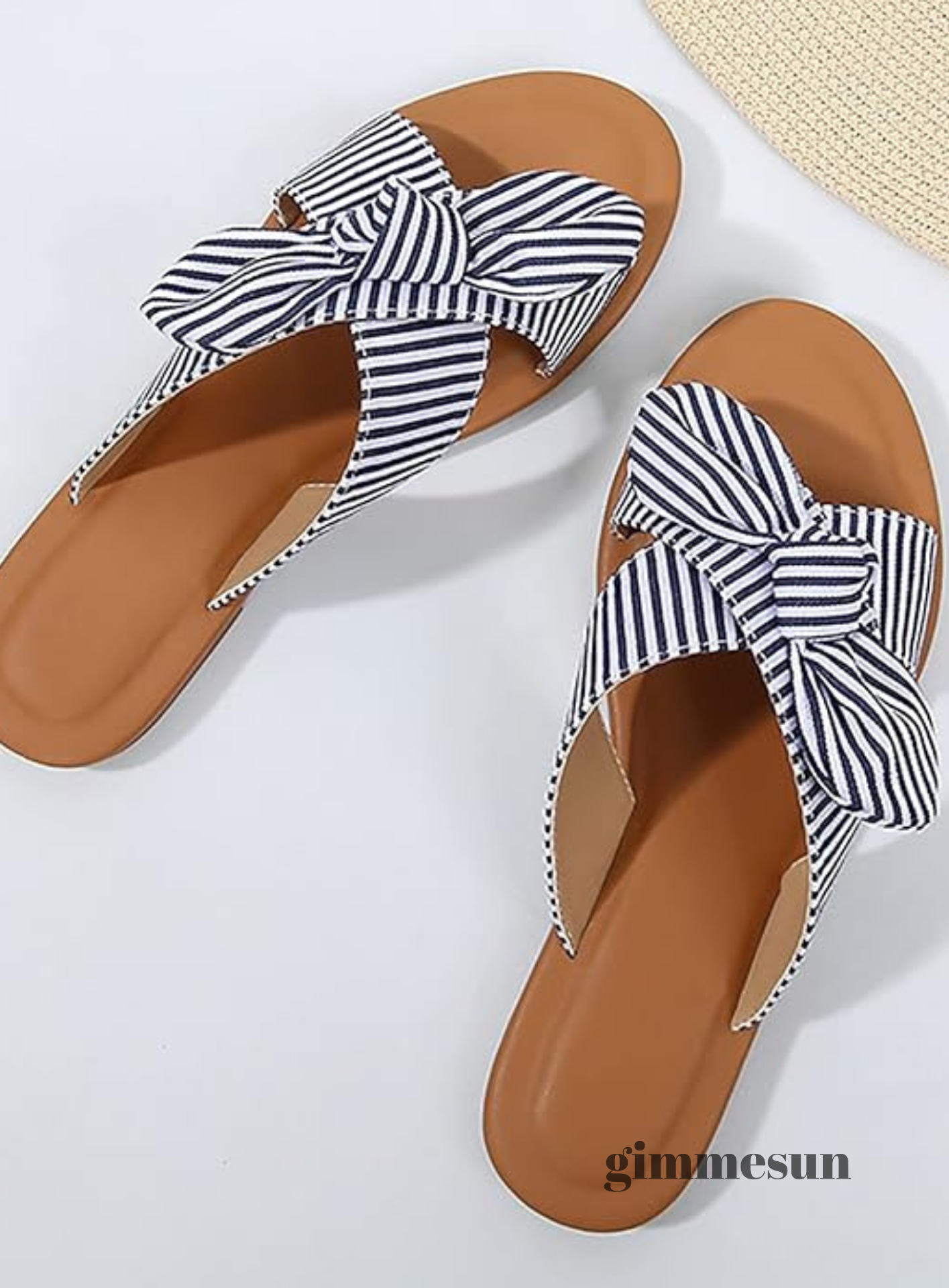 Breeze Bow Hollow-Out Sandals